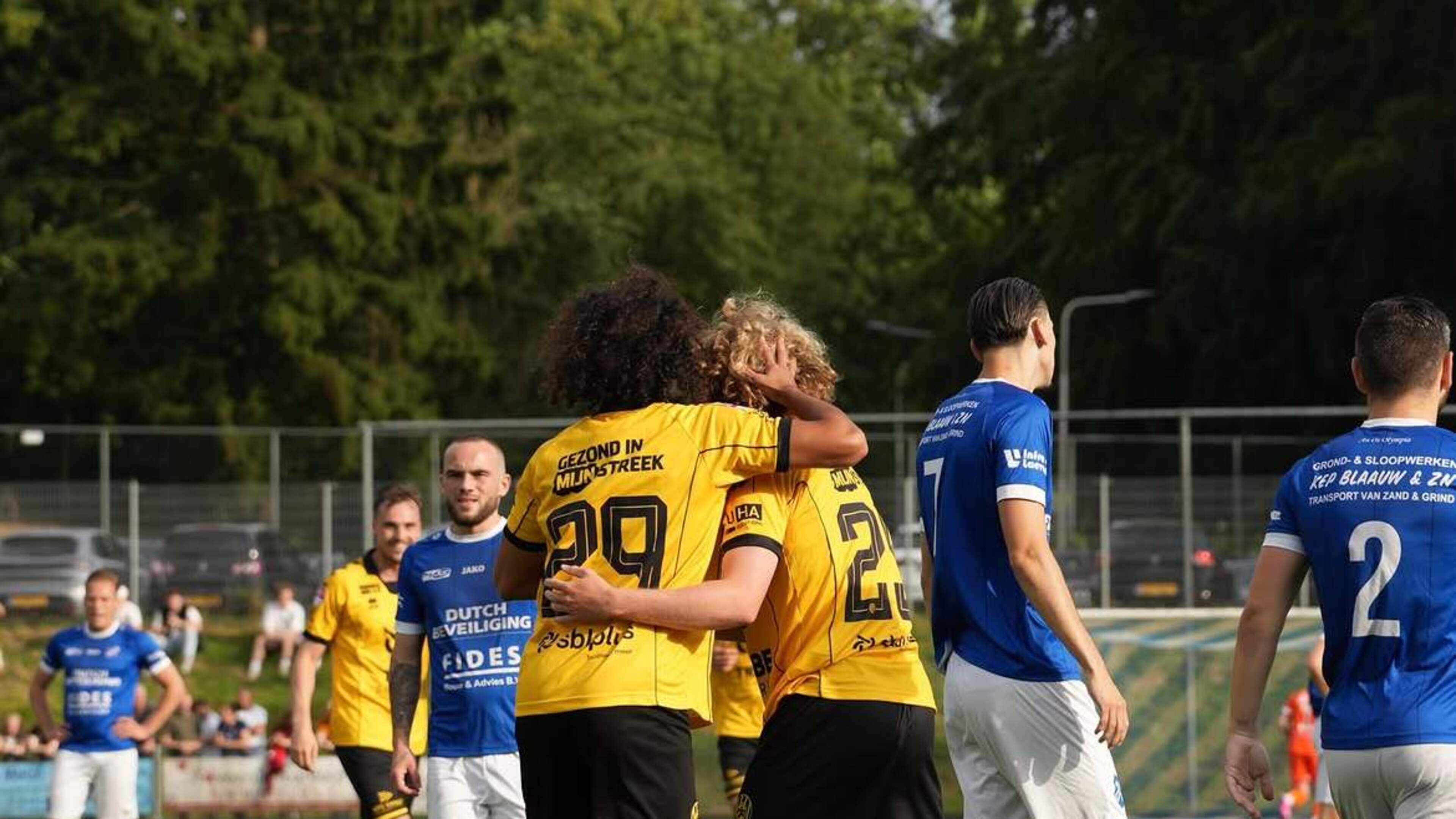 Krullenbollen en proefspeler helpen Roda aan dubbele cijfers in eerste oefenpot